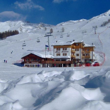 Albergo Bucaneve Камподольчіно Екстер'єр фото
